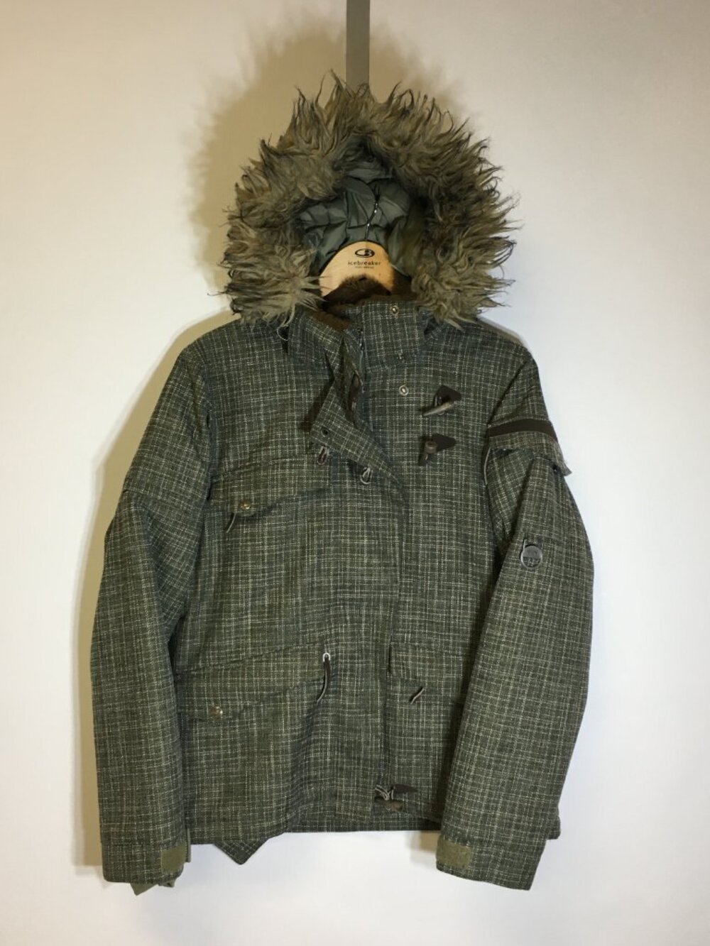 Firefly Women's Winter Jacket w/ fur hood - Size: Medium - Pre - Owned - W8AAPT